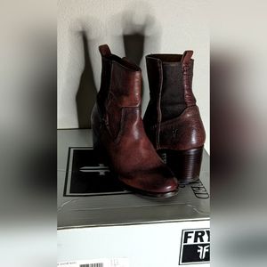 Frye Janis Gore Ankle Boots Size 6